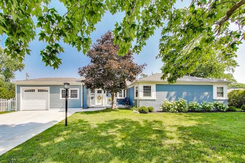 1524 Robinhood Ln, La Grange Park, IL, 60526-1131 | Card Image