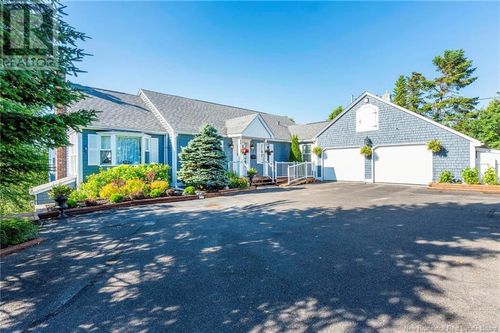 32 Vale Crest Dr, Saint John, NB, E2M4B7 | Card Image