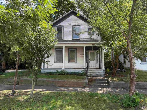 822 Willard Street, Elkhart, IN, 46516-3706 | Card Image
