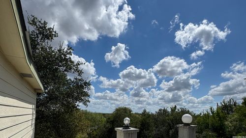264 County Road 5633, Castroville, TX, 78009-1939 | Card Image