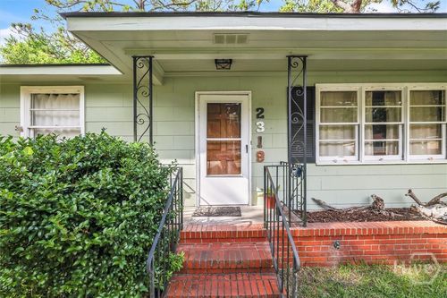 2319 Toussaint Ave, Savannah, GA, 31404-5825 | Card Image