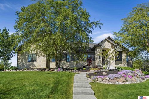 7211 Blanchard Blvd, Lincoln, NE, 68516-6627 | Card Image
