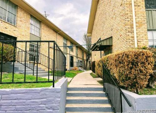 apt-126b-6611 Southpoint St, San Antonio, TX, 78229-4740 | Card Image