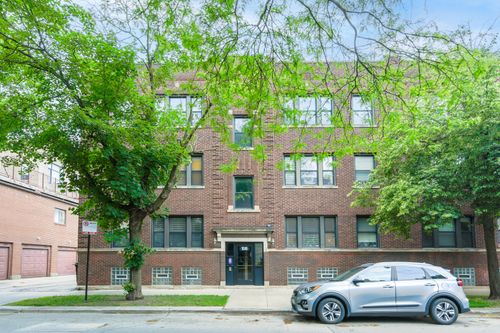 3e-1510 W Roscoe St, Chicago, IL, 60657-7018 | Card Image