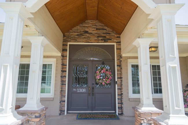 1308 W 24 Th St, House other with 4 bedrooms, 3 bathrooms and null parking in Plainview TX | Image 5