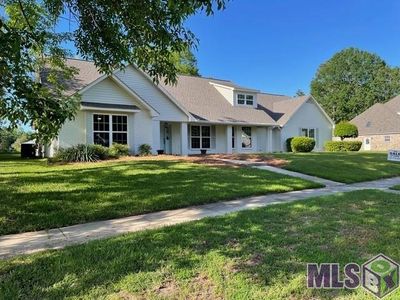 5633 Stratford Ave, House other with 4 bedrooms, 3 bathrooms and null parking in Baton Rouge LA | Image 1