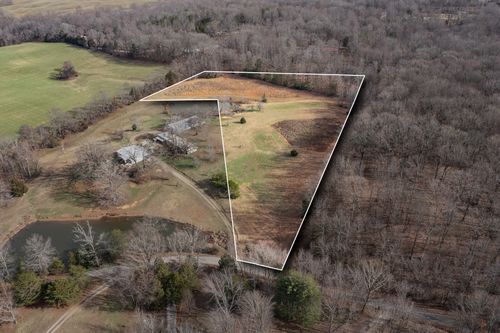 1030 Lena Rosson Rd, Chapmansboro, TN, 37035-5116 | Card Image