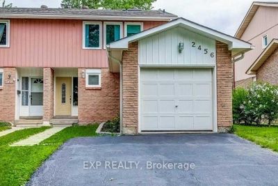 2456 Brasilia Cir, Home with 3 bedrooms, 3 bathrooms and 3 parking in Mississauga ON | Image 3