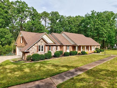 213 Guthrie Rd, Belton, SC, 29627-8900 | Card Image