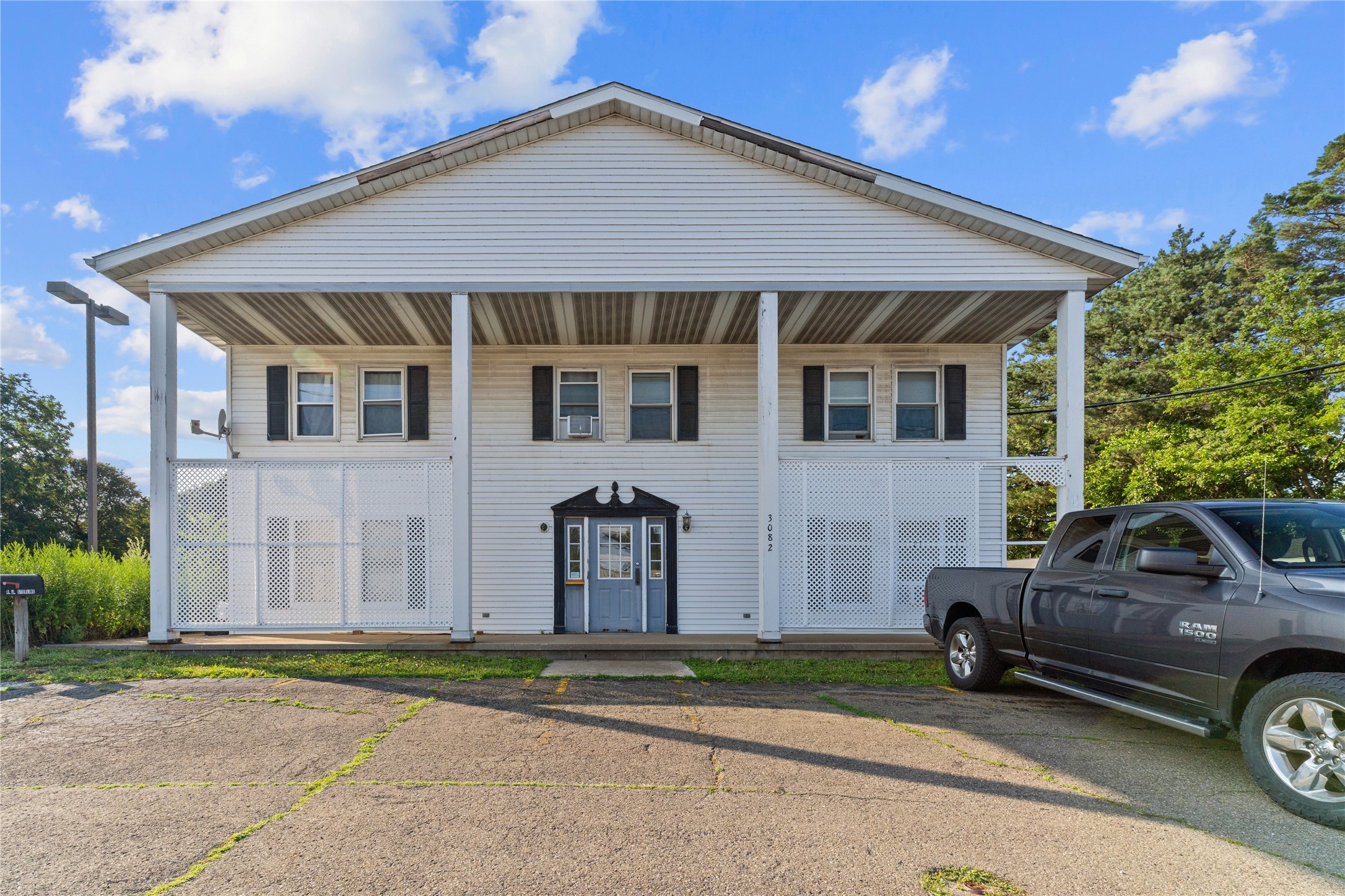 3082 W 12Th St, Erie, PA 16505