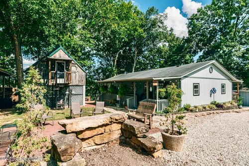 498 Rainbow Knob Ln, Mc Daniels, KY, 40152-7197 | Card Image