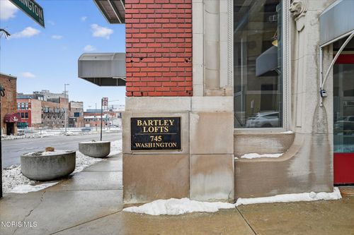 apt-305-745 Washington St, Toledo, OH, 43604-5909 | Card Image