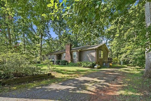 37 Wedgefield Dr, Boiling Springs, SC, 29316-8364 | Card Image