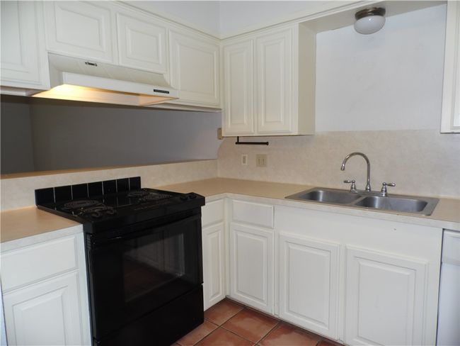 APT-33 - 13656 Teague Ln, Townhouse with 2 bedrooms, 2 bathrooms and 2 parking in Corpus Christi TX | Image 12