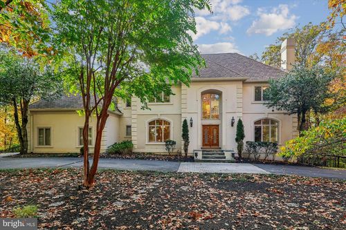 3010 Westhurst Ct, Oakton, VA, 22124-1751 | Card Image