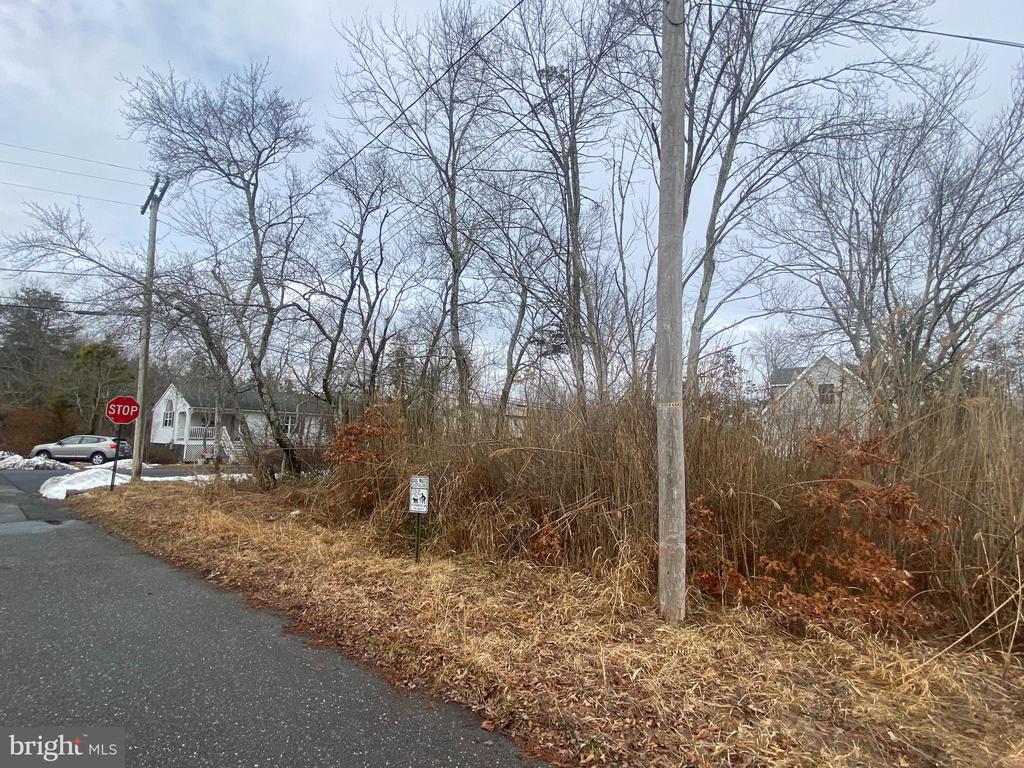 Land in FORKED RIVER 2