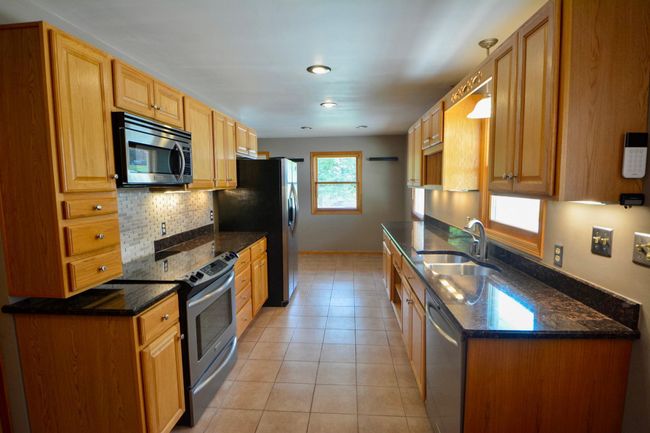 Solid Surface Counter Tops | Image 7
