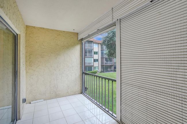 APT-202 - 6200 S Falls Circle Dr, Condo with 2 bedrooms, 2 bathrooms and null parking in Lauderhill FL | Image 33