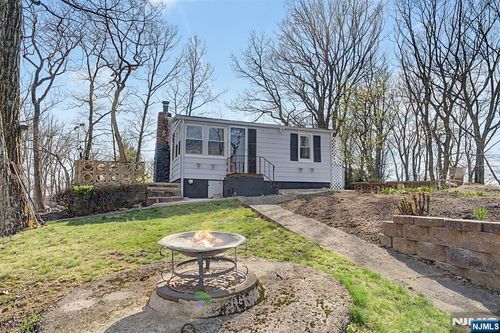 10 Berton Rd, Boonton Township, NJ, 07005-9125 | Card Image