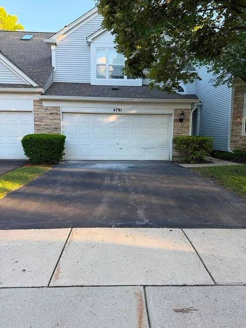 4791 Amber Cir, Hoffman Estates, IL, 60192-3821 | Card Image