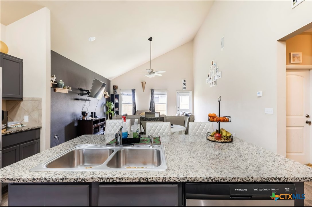 Residential Lease in Kyle 2