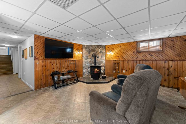 470 Forest Lea Rd, House other with 4 bedrooms, 2 bathrooms and 4 parking in Pembroke ON | Image 35