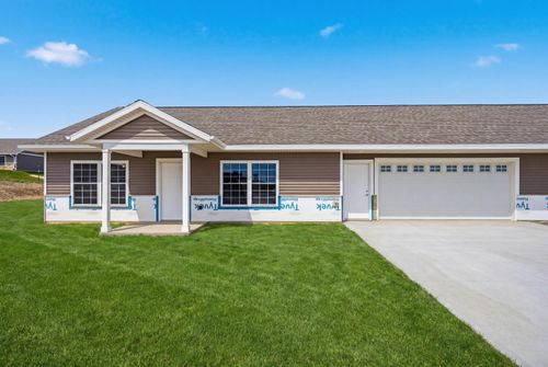 1301 Max Dr, Manchester, IA, 52057 | Card Image