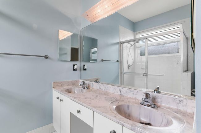 5779 Island Reach Ln, Condo with 3 bedrooms, 2 bathrooms and null parking in Boynton Beach FL | Image 18