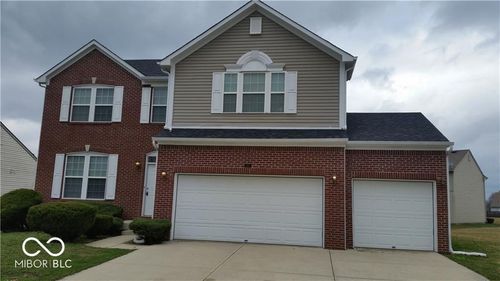 3152 Hidden Pine Dr, Indianapolis, IN, 46235-5828 | Card Image