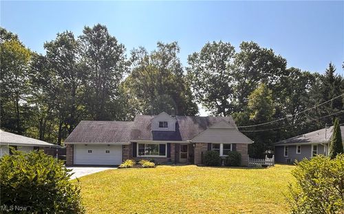 4021 Riverside Dr, Youngstown, OH, 44511-3525 | Card Image