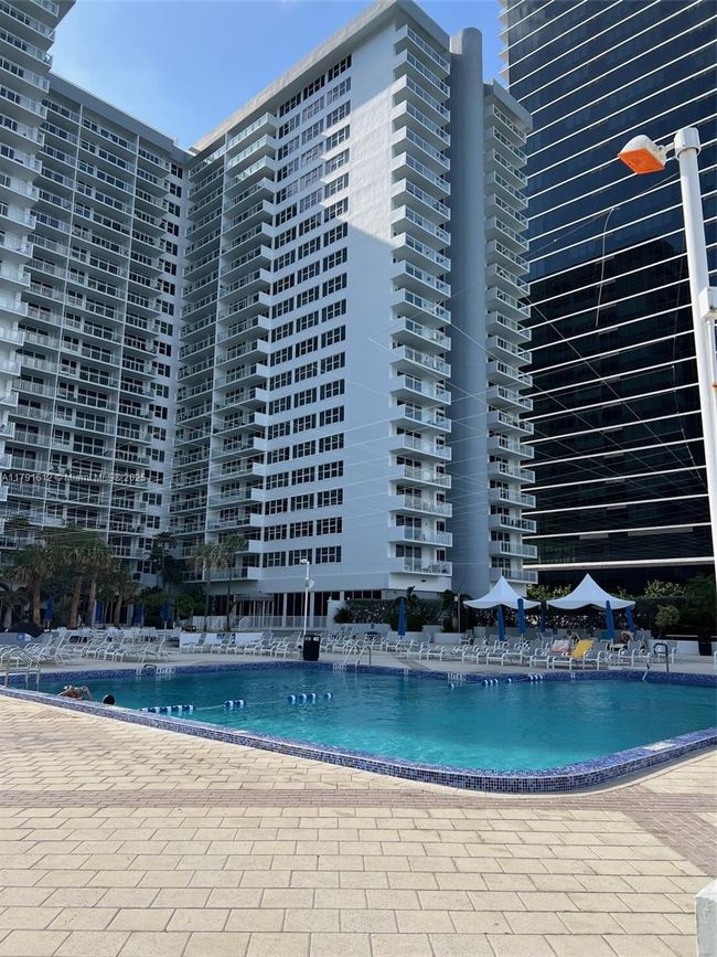APT-2102 - 2030 S Ocean Dr, Condo with 1 bedrooms, 1 bathrooms and null parking in Hallandale Beach FL | Image 20
