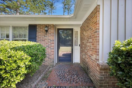 704 Meadowbrook Dr, Spartanburg, SC, 29307-2538 | Card Image