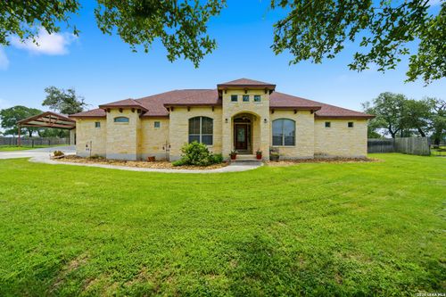 152 Circle Six Dr, La Vernia, TX, 78121-4721 | Card Image