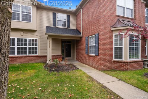 4098 Elizabeth Ave, Canton, MI, 48188-7224 | Card Image