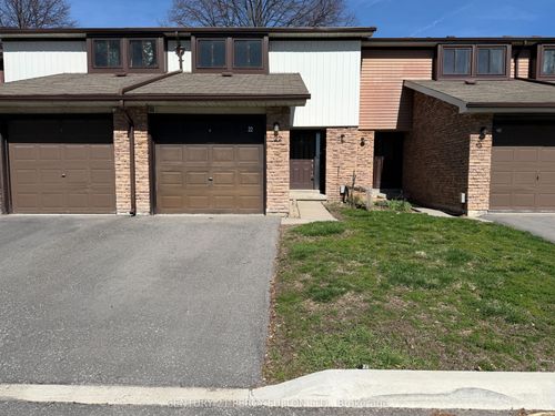 22-221 Ormond Dr, Oshawa, ON, L1G6T7 | Card Image