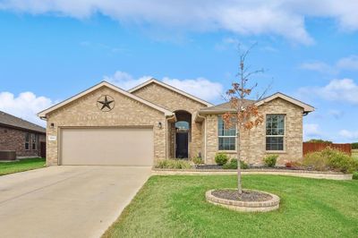 1244 Rebecca Lane, House other with 4 bedrooms, 2 bathrooms and null parking in Saginaw TX | Image 3