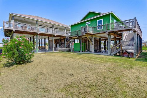 877 Palmetto Dr, Crystal Beach, TX, 77650 | Card Image