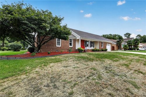 737 Willow Oak Drive, Chesapeake, VA, 23322 | Card Image