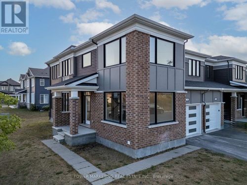 701 Megrez Way, Nepean, ON, K2J6S9 | Card Image