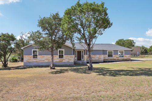 148 Oak Bend Dr, Bandera, TX, 78003-4096 | Card Image