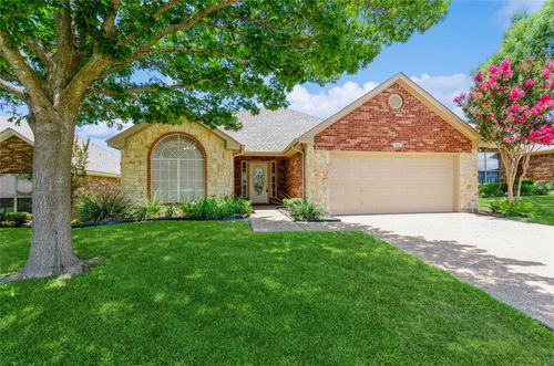 3-915 Cresthaven Dr, Cedar Hill, TX, 75104-5462 | Card Image