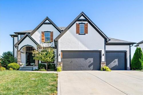 12611 S Laci Cir, Lake Lotawana, MO, 64086-7805 | Card Image