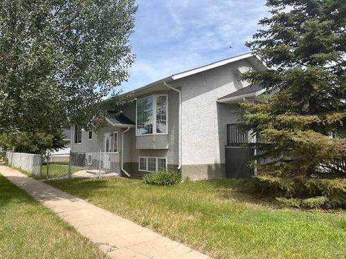 202 2 Avenue E, Hanna, AB, T0J1P0 | Card Image