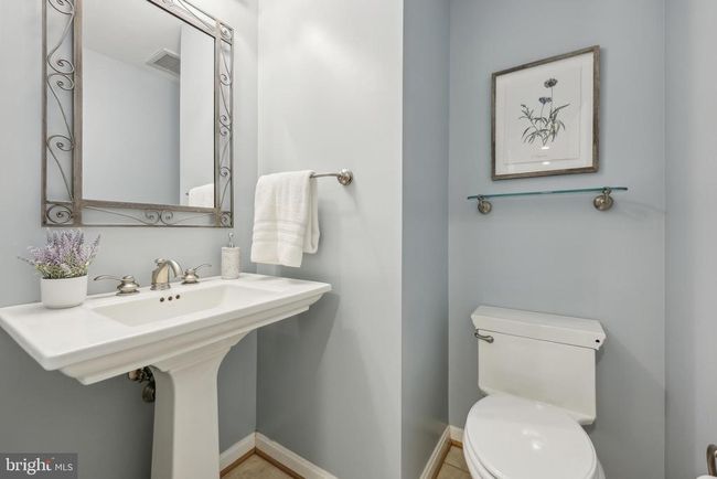 2912 Oakton Ridge Cir, House other with 5 bedrooms, 4 bathrooms and null parking in OAKTON VA | Image 22