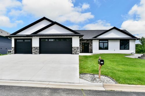 633 Manheim Ave, Saint Charles, MN, 55972-1086 | Card Image