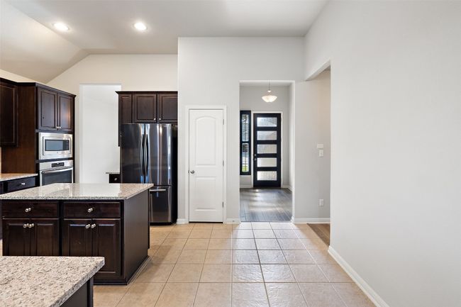 110 N Sage Holw, House other with 3 bedrooms, 2 bathrooms and 5 parking in Dripping Springs TX | Image 16