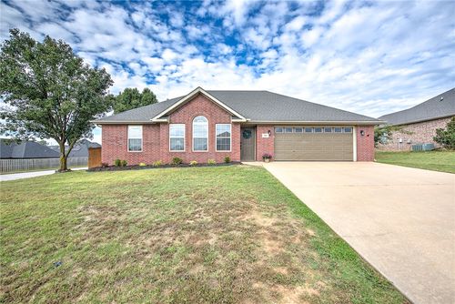 580 Keswick Dr, Centerton, AR, 72719-8979 | Card Image