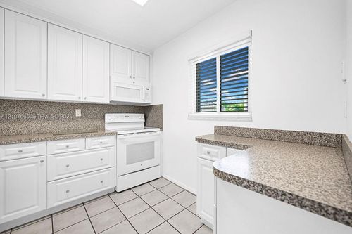 g-407-7740 Camino Real, Miami, FL, 33143-7176 | Card Image