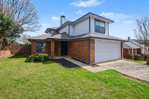 1206 Hillwood Way, Grapevine, TX, 76051-6652 | Card Image