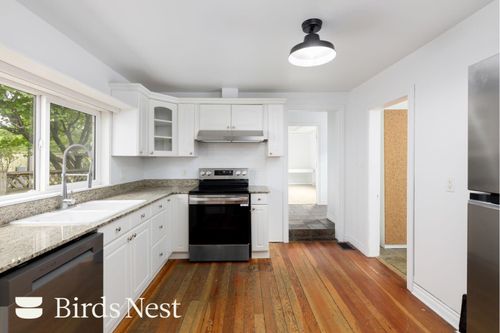 213 Fifth Ave, New Westminster, BC, V3L1R5 | Card Image